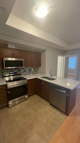 For Lease - 2420 Baronwood Drive Unit# 32-02, Oakville, Ontario - Photo 3