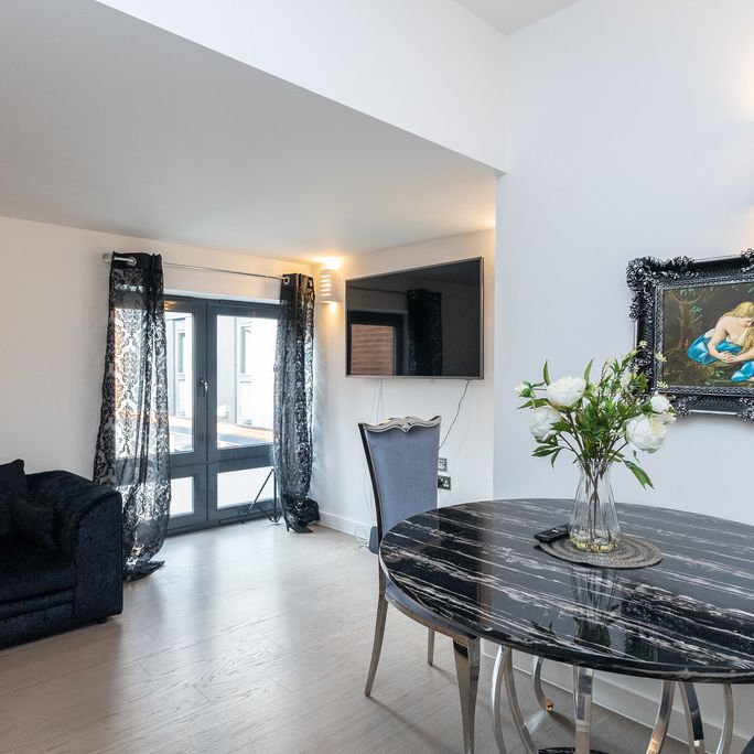 Lincoln Road, Dorking - 1 bedroomProperty for lettings - Seymours - Photo 1