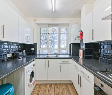 4 bedroom flat to rent - Photo 5
