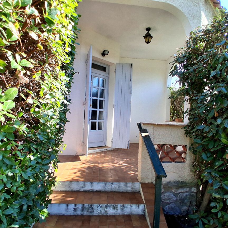 VILLA PLAIN PIED TYPE 4 AVEC JARDIN ET GARAGE PROCHE CENTRE VILLE ET MER, - Photo 1