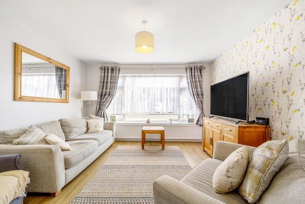 3 bedroom link detached house to rent - Photo 1
