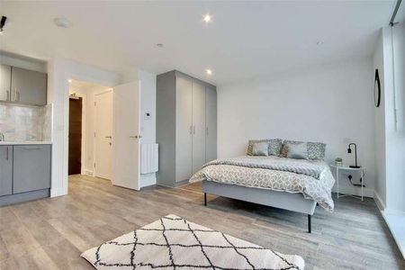 Brunel House, The Hard, Portsmouth, PO1 - Photo 2