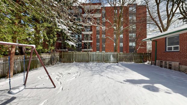 For Lease - 3732 St Clair Avenue Unit# Main, Toronto, Ontario - Photo 1