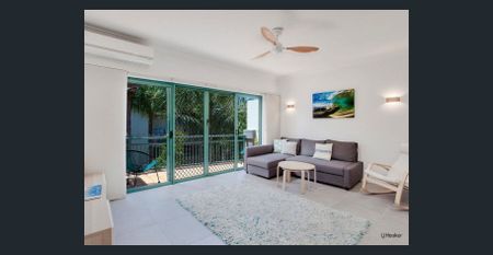 RENOVATED FURNISHED BEACHFRONT APARTMENT WITH POOL - Photo 4