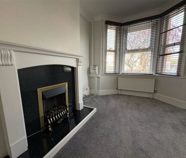 Newport Road, Aldershot, Hampshire, GU12 - Photo 2