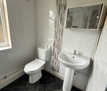 Studio Flat, Bloomfield Road, B13 - Photo 2