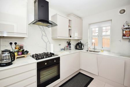 3 bedroom terraced house to rent - Photo 2