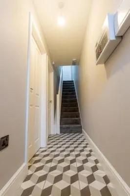 1 bedroom in a house share to rent - Photo 5
