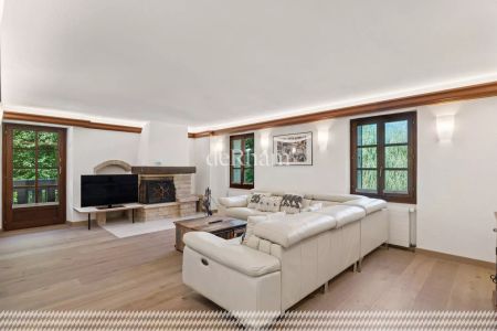 Propriété unique rénovée de 311m² au cur de la nature - Foto 2