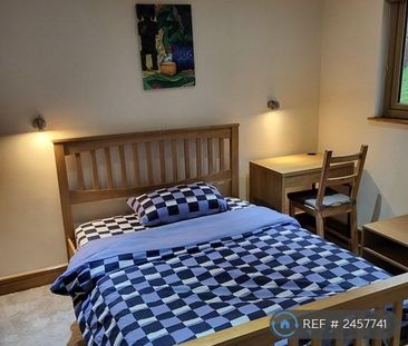 1 bedroom in a house share to rent - Photo 5