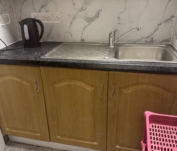 Studio Flat, Bowes Road, N13 - Photo 5