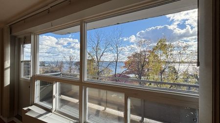 35 Blake Street, Barrie - Photo 3