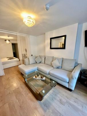 Studio Flat, Church Road, BN3 - Photo 1