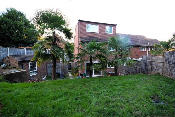 3 bedroom semi-detached house to rent - Photo 1