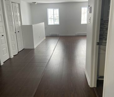 1ER DECEMBRE - 2CC A AYLMER - Photo 2