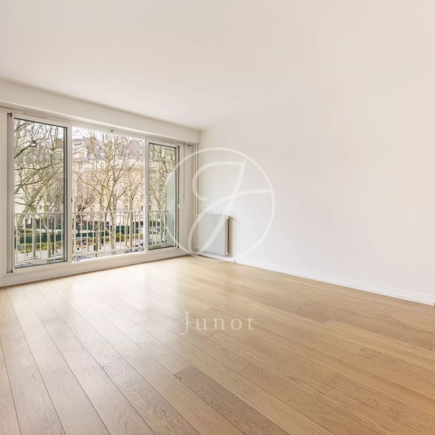 Tout savoir sur cet appartement dans le quartier Ile de la Jatte-Parc d'Orléans, à Neuilly-sur-Seine - Photo 1