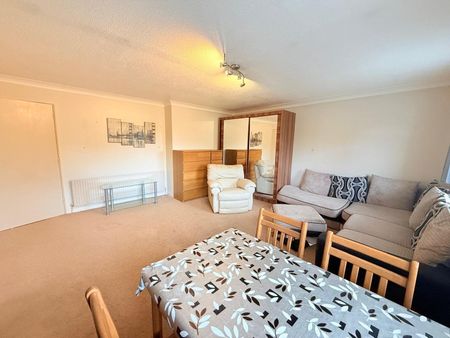 Chudleigh Court, Farnborough - 1 bedroomProperty for lettings - Seymours - Photo 2