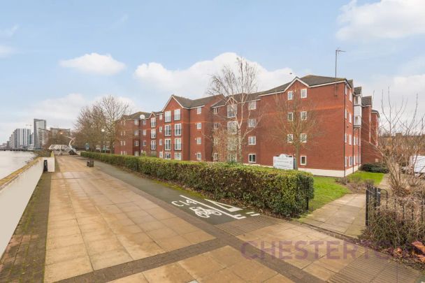 2 bedroom flat in Harlinger Street - Photo 1