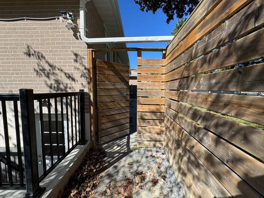 For Lease - 145 Harrison Drive Unit# Lower 2, Newmarket, Ontario - Photo 1