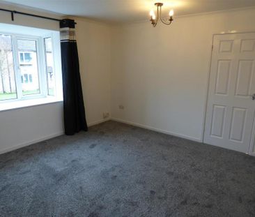 2 bedroom property to rent - Photo 1