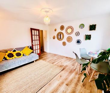 1 Bed Flat, Robertson's Count, EH8 - Photo 5