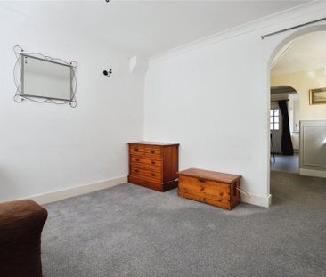 2 bedroom end of terrace house to rent - Photo 1