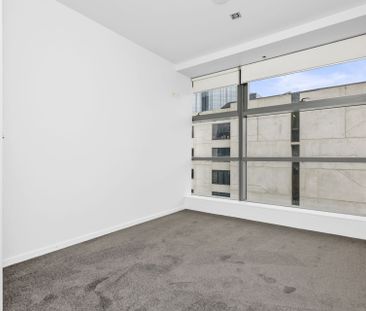 2601/8 Downie Street, Melbourne - Photo 2
