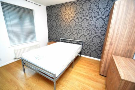 4 bedroom townhouse to rent - Photo 4