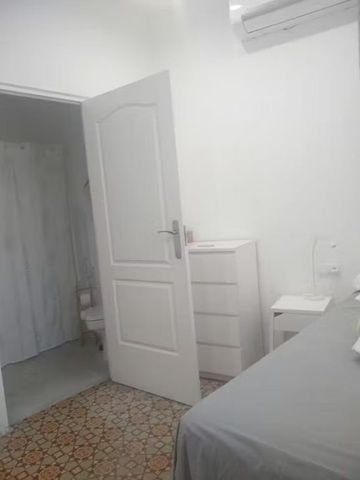 Carrer de Jaume Casanovas, El Prat de Llobregat, Catalonia 08820 - Photo 2