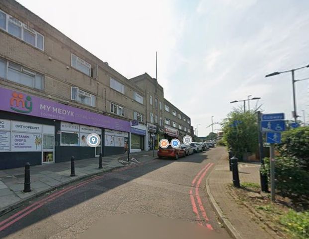Studio Flat, Abbey Parade, W5 - Photo 1