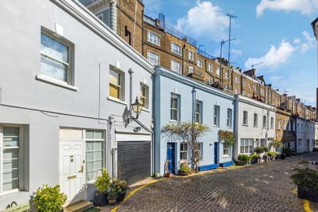 4 bedroom mews to rent - Photo 3