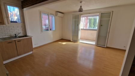 Marignane dans un petit ensemble appartement de type 2 de 41.40 m2 + terrasse véranda, - Photo 2