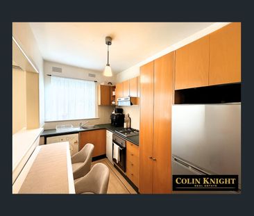 Elegance in a Prestigious South Yarra Setting - Photo 4