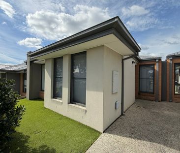 14 Riverwood Drive, Botanic Ridge VIC - Photo 2