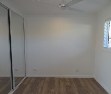 MODERN LIVING - Photo 6