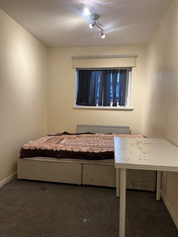 4 Bed Detached House, Colborn Street, NG3 - Photo 4