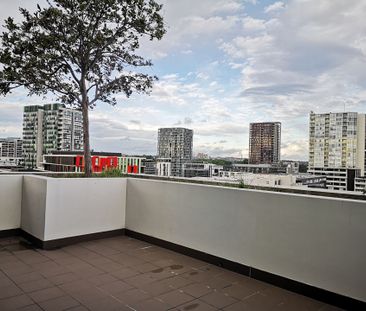 Spacious 2 bedroom apartment with City Views in Emerald Park - Photo 4