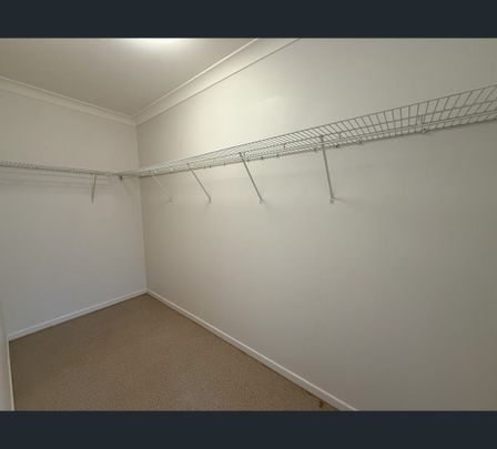 53 City View Crescent, Mooroobool, Qld 4870 - Photo 1