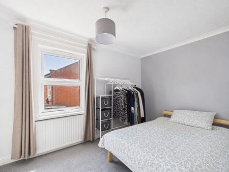 Dunalley Parade, Cheltenham, Gloucestershire, GL50 - Photo 3