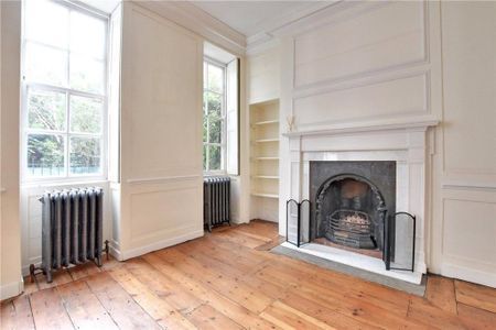 6 bedroom terraced house to rent - Photo 4