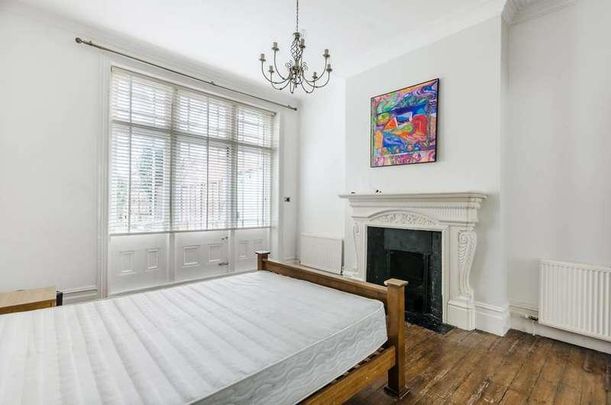 Emanuel Avenue, Acton, W3 - Photo 1