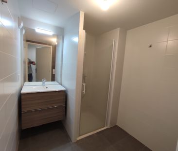 Location Appartement 3 pièces 58m² MARSEILLE 8ème - Photo 6