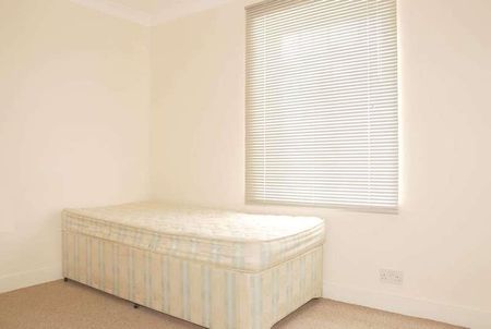 Stoughton Road, Stoughton, GU2 - Photo 4