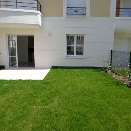 APPARTEMENT DE 2 PIECES AVEC JARDIN A LOUER A PLAISIR - Photo 4