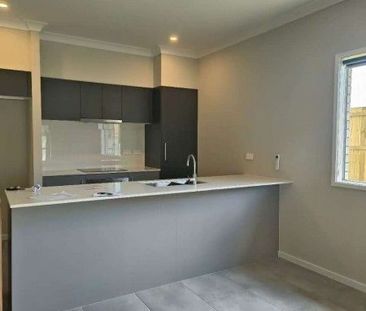 $480 PER ROOM PER WEEK - Photo 3