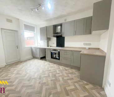 2 bedroom end of terrace house to rent - Photo 1