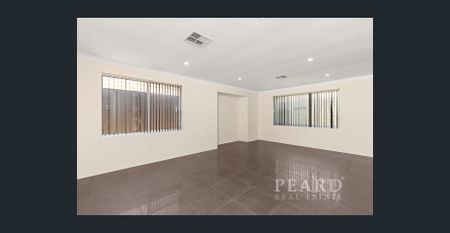 Beachside Bliss: Renovated 3 Bed, 2 Bath with Theatre - Photo 5