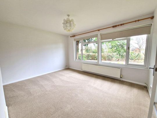 3 bedroom bungalow to rent - Photo 1