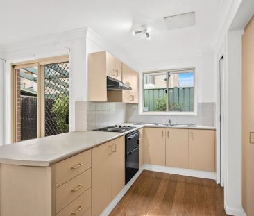 Sunlit Coastal Townhouse in a Quiet Boutique Setting - Photo 5