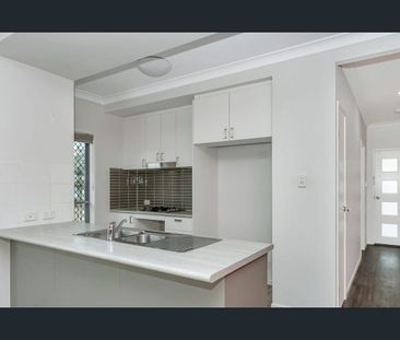 STUNNING 3 BEDROOM HOME IN COSGROVE! - Photo 4